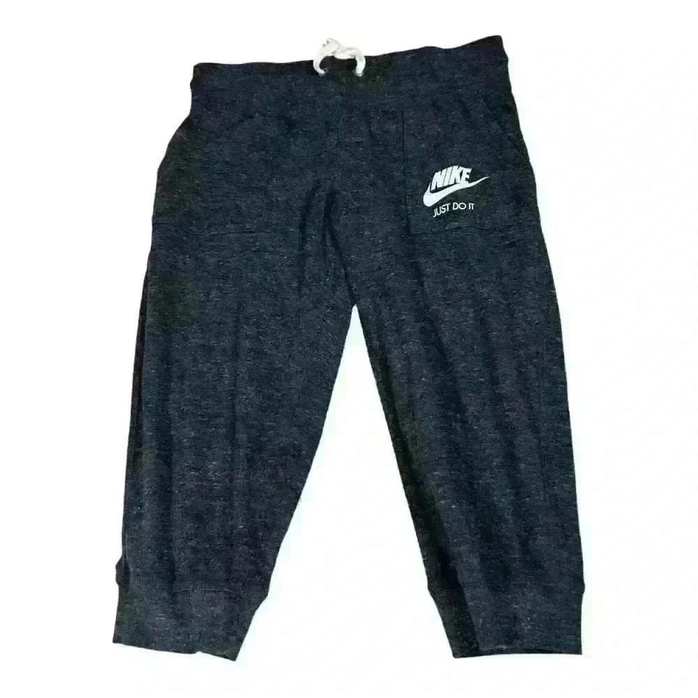 Nike Sportswear Heathered Gray Terry Capri Pants Girl’s Size M